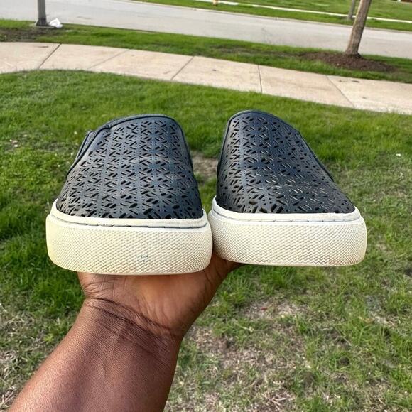 Tory Burch Women’s Lennon Laser Cut Perforated‎ Slip On Sneakers Size 8 Blue - Picture 10 of 17